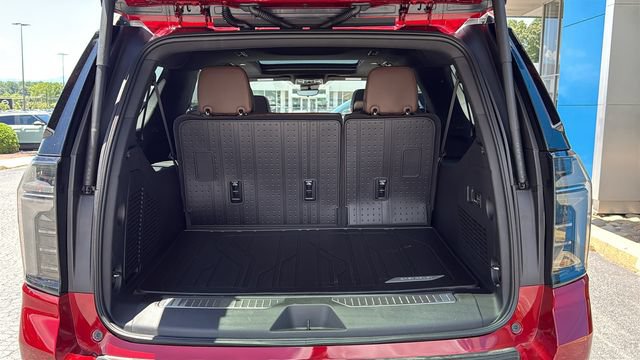 2026 Chevrolet Suburban High Country - Photo 8