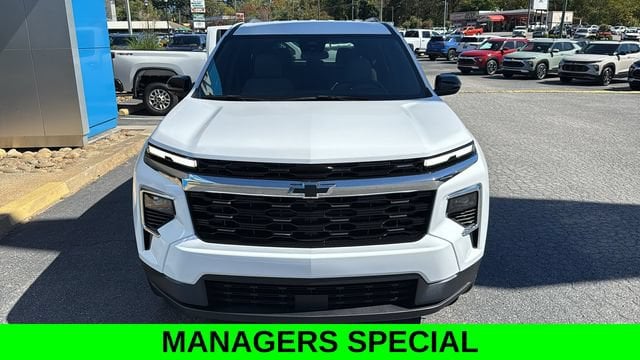 2026 Chevrolet Traverse LT - Photo 2