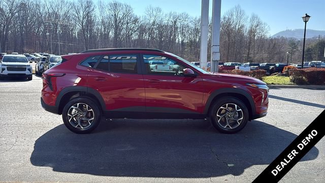 2026 Chevrolet Trax LT - Photo 10