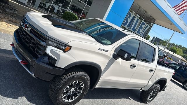 2026 Chevrolet Silverado 1500 ZR2 - Photo 11