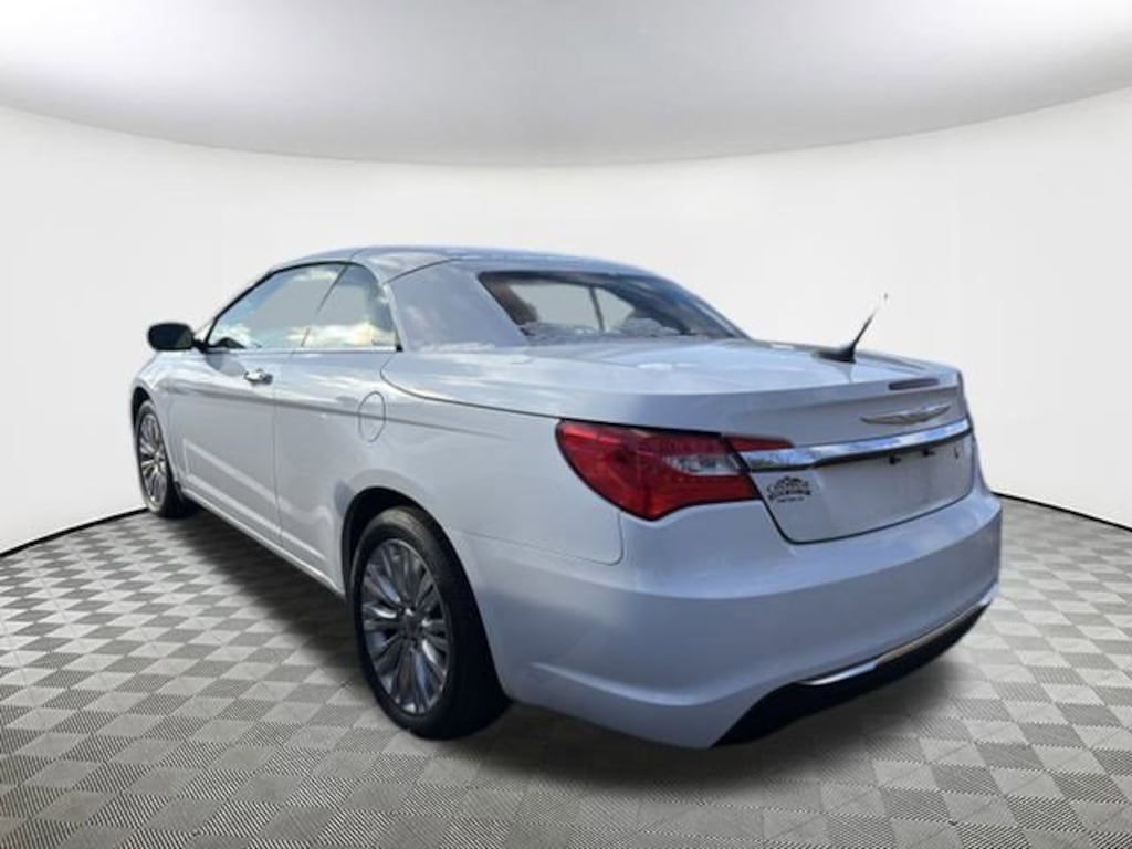 Used 2013 Chrysler 200 Limited Convertible