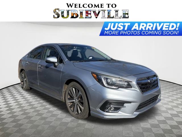 2019 Subaru Legacy Limited's photo