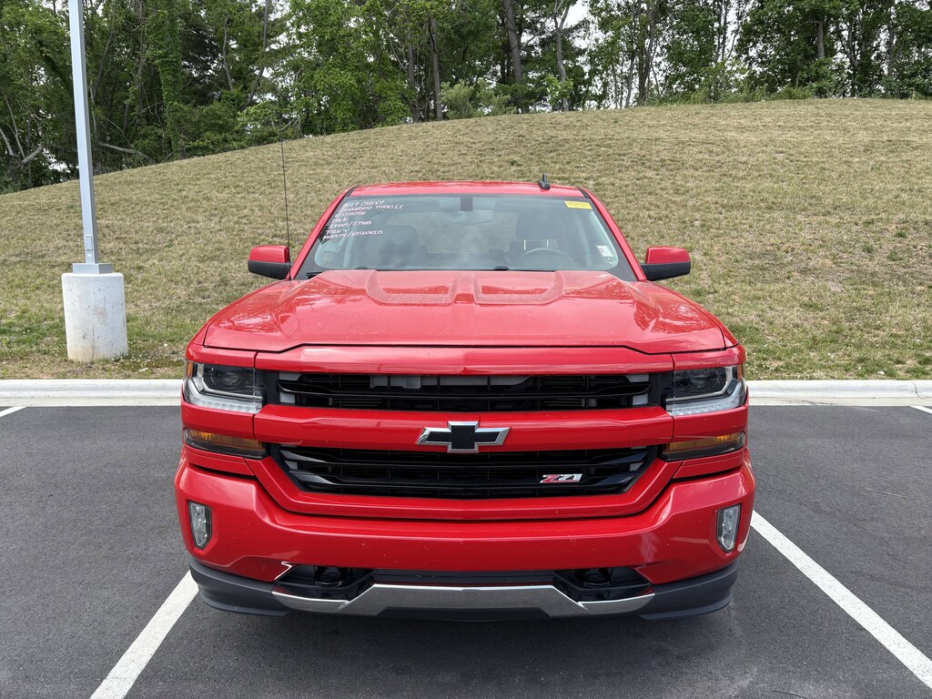 Used 2017 Chevrolet Silverado 1500 LT 4WD Crew Cab 143.5 LT w/2LT