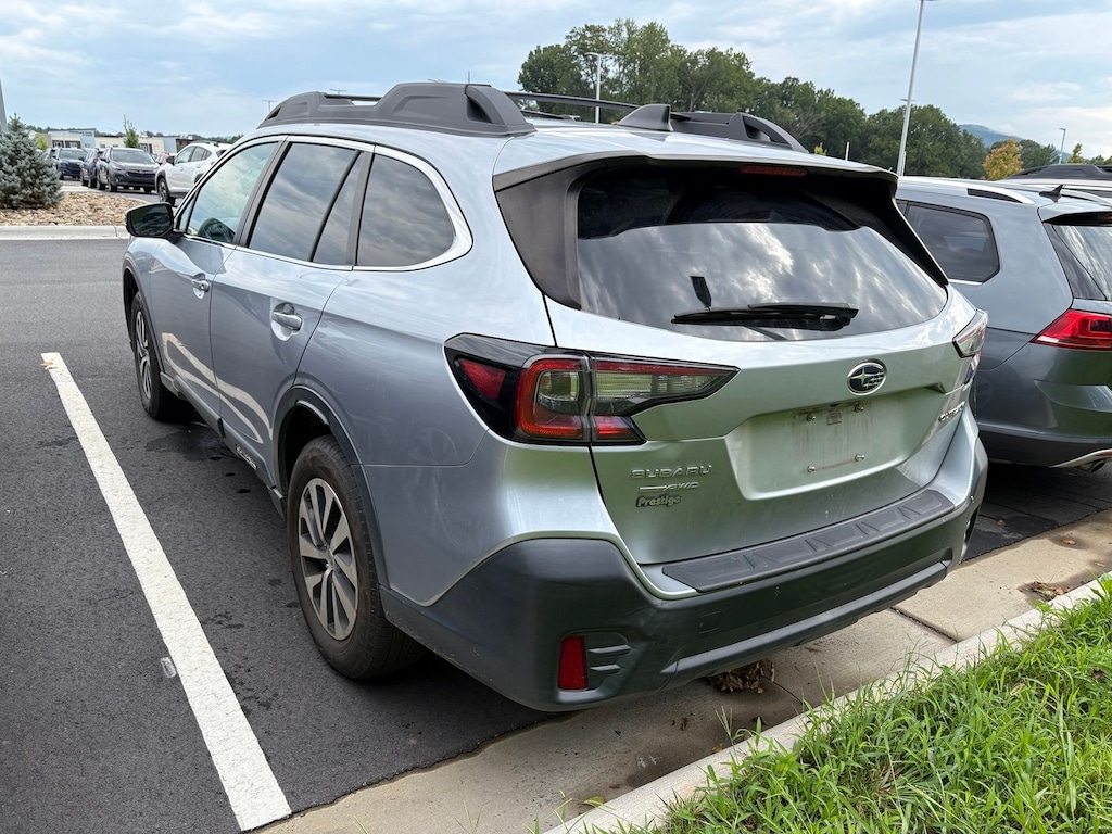 Used 2022 Subaru Outback Premium SUV