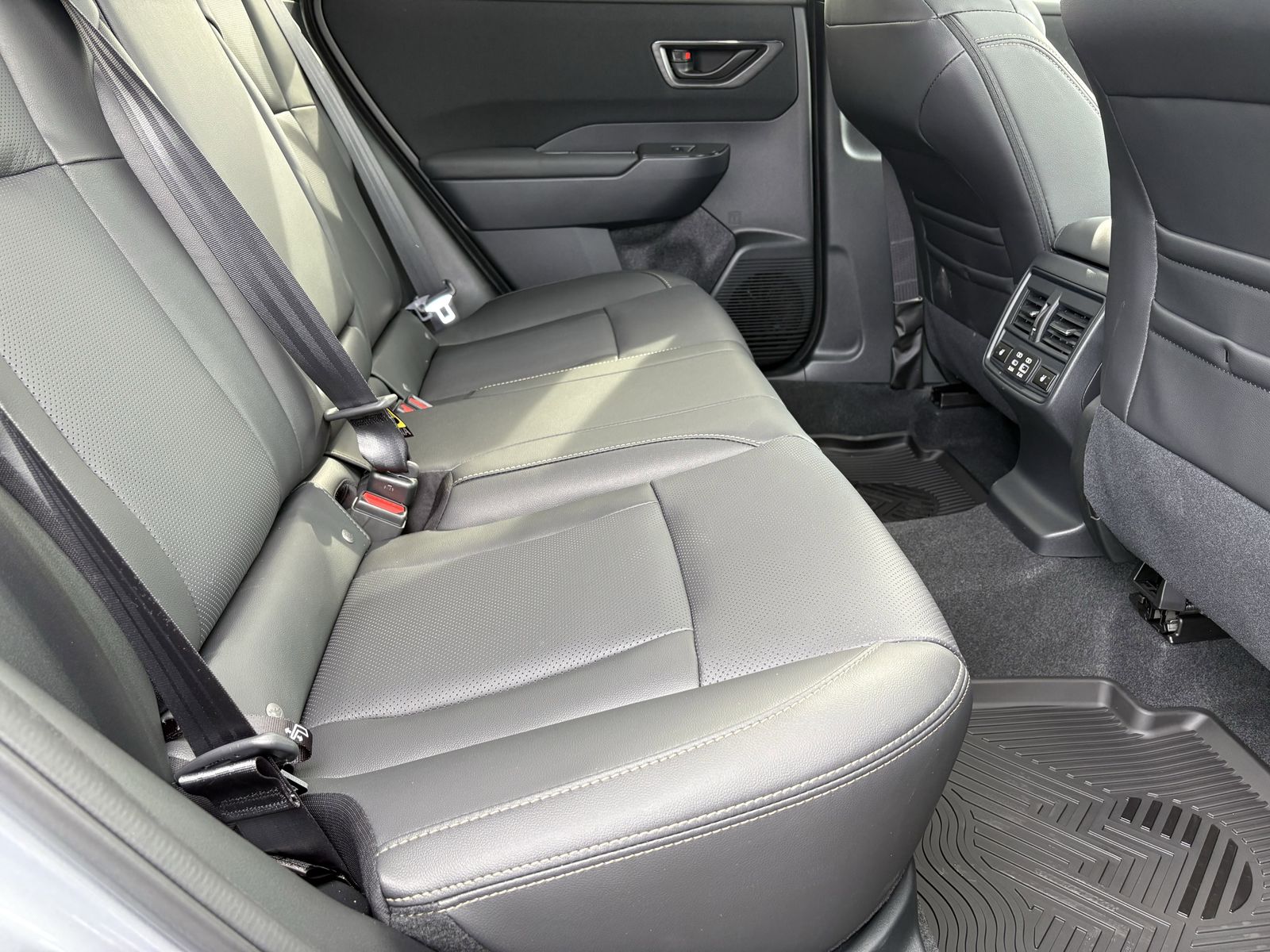 2026 Subaru Outback Limited - Photo 32