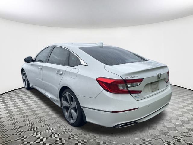 2019 Honda Accord Touring photo 3