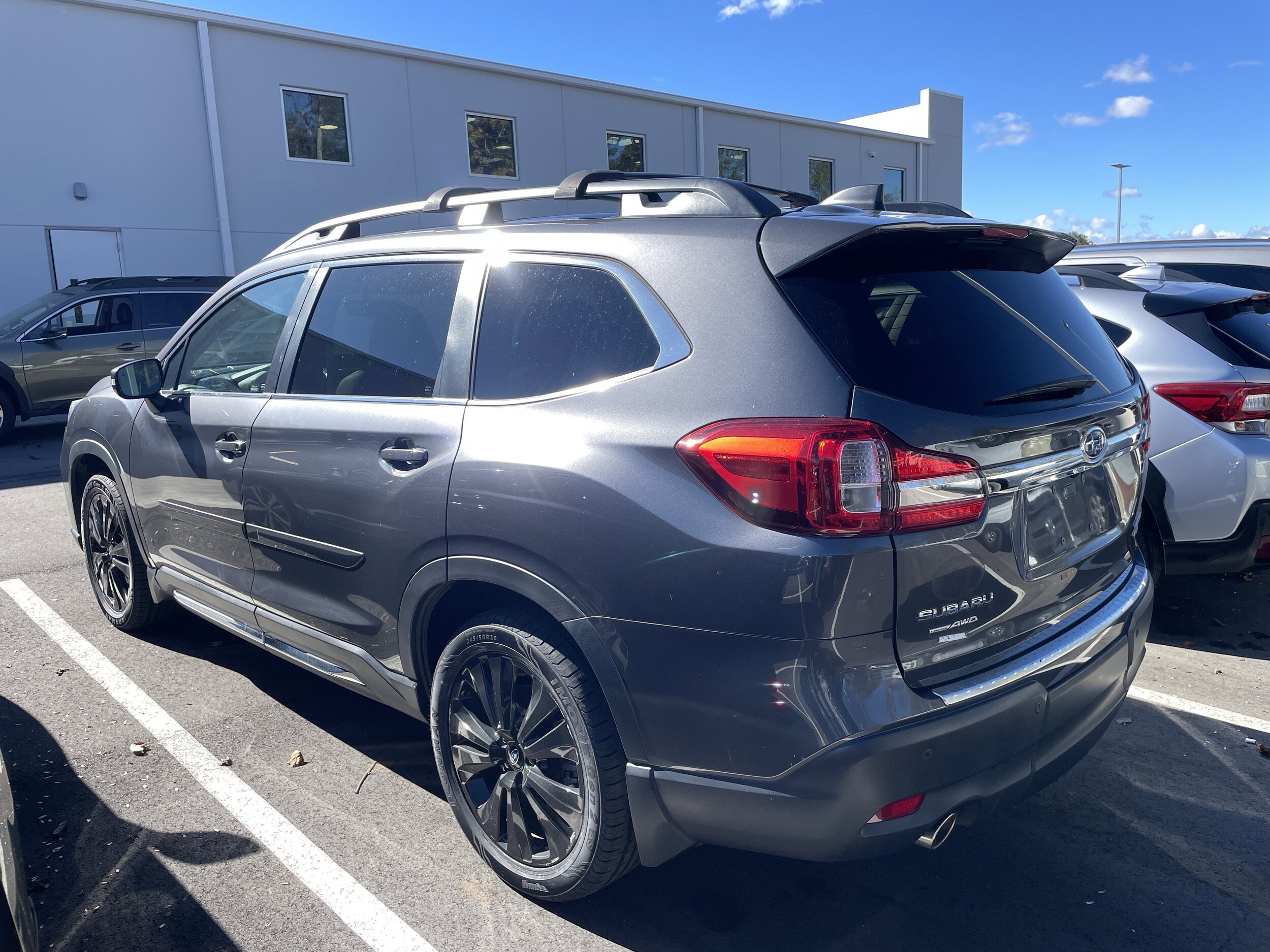 2022 Subaru Ascent Limited photo 2