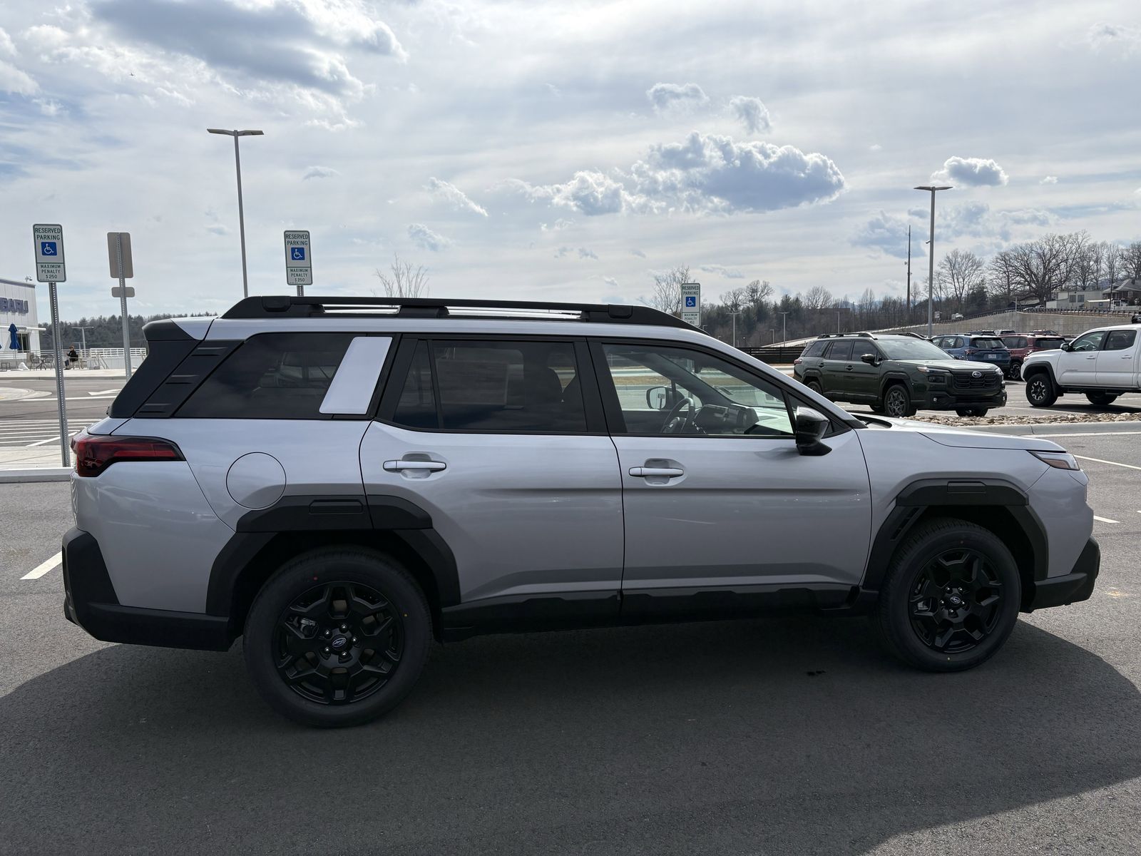 2026 Subaru Outback Limited - Photo 8