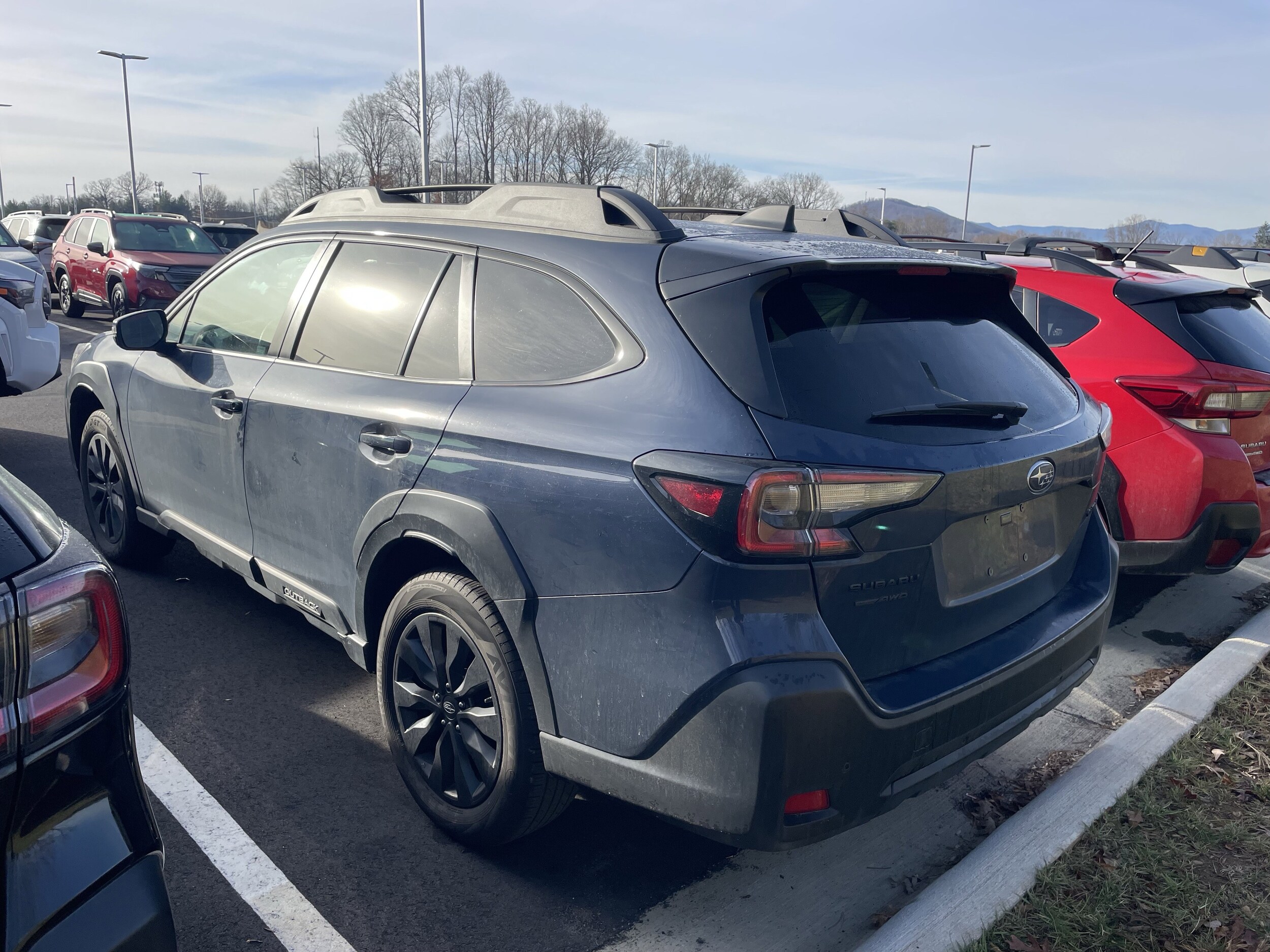 2023 Subaru Outback Onyx Edition photo 4