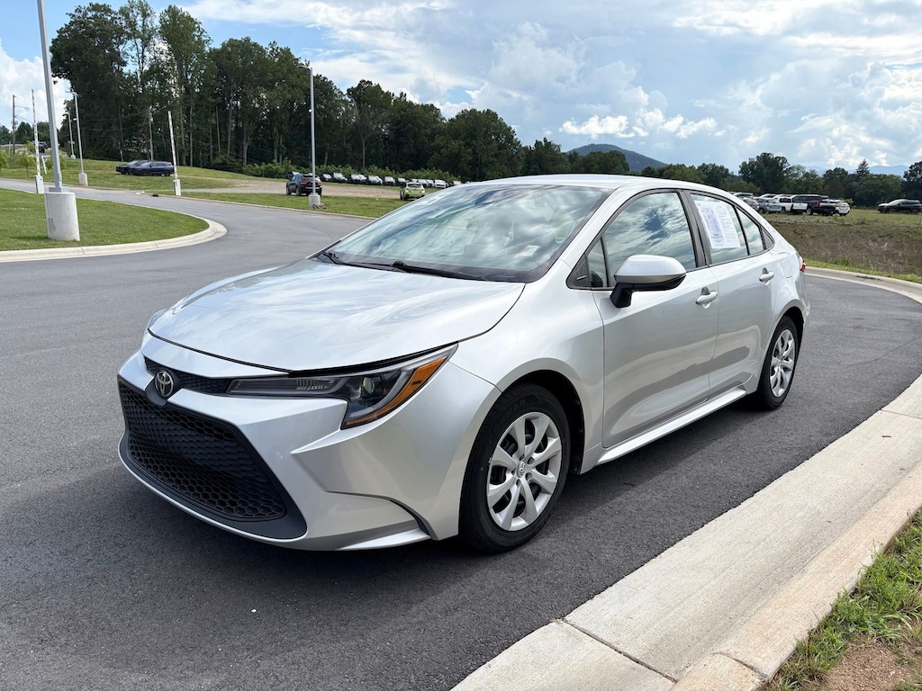 Used 2021 Toyota Corolla LE Sedan
