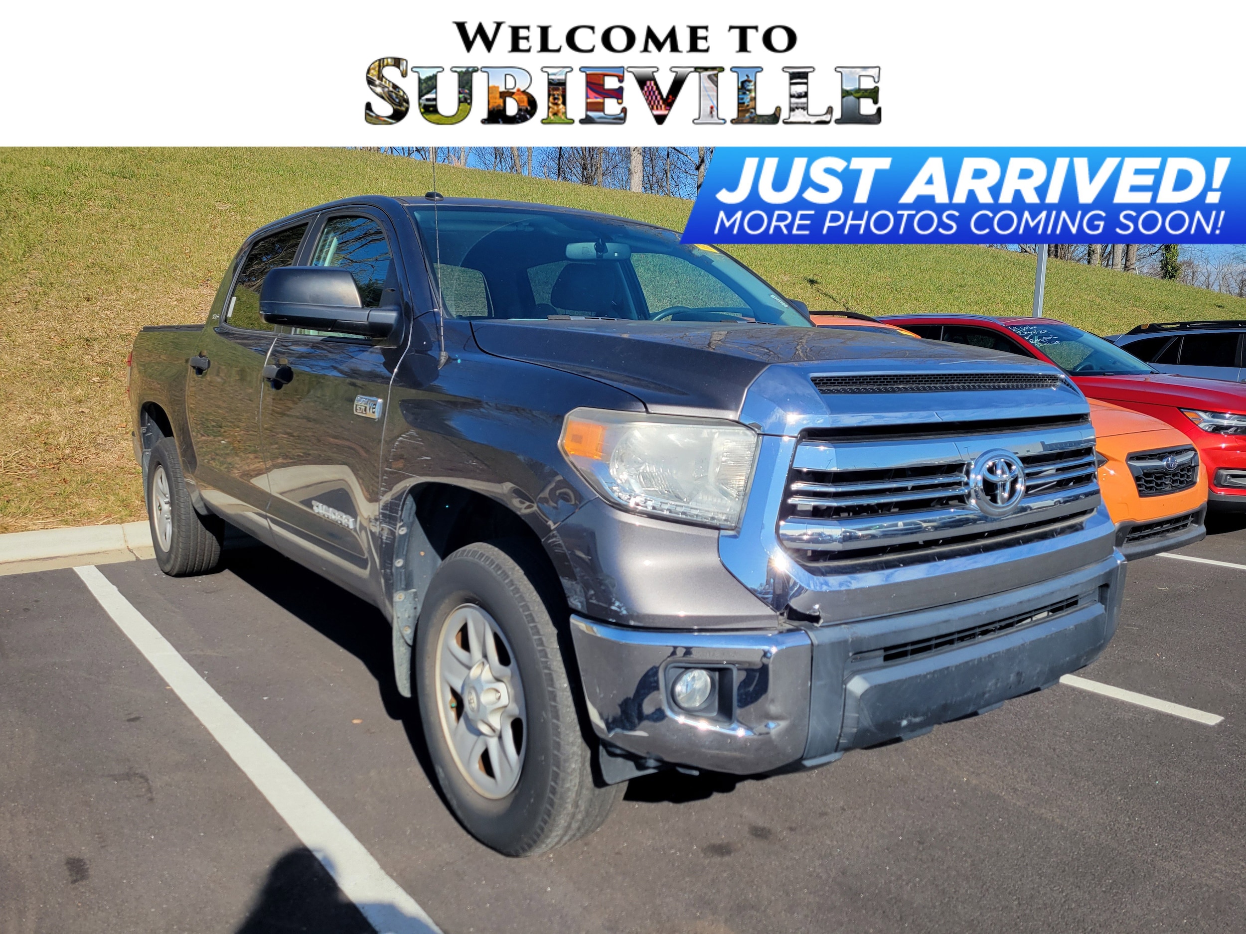 2016 Toyota Tundra SR5's photo