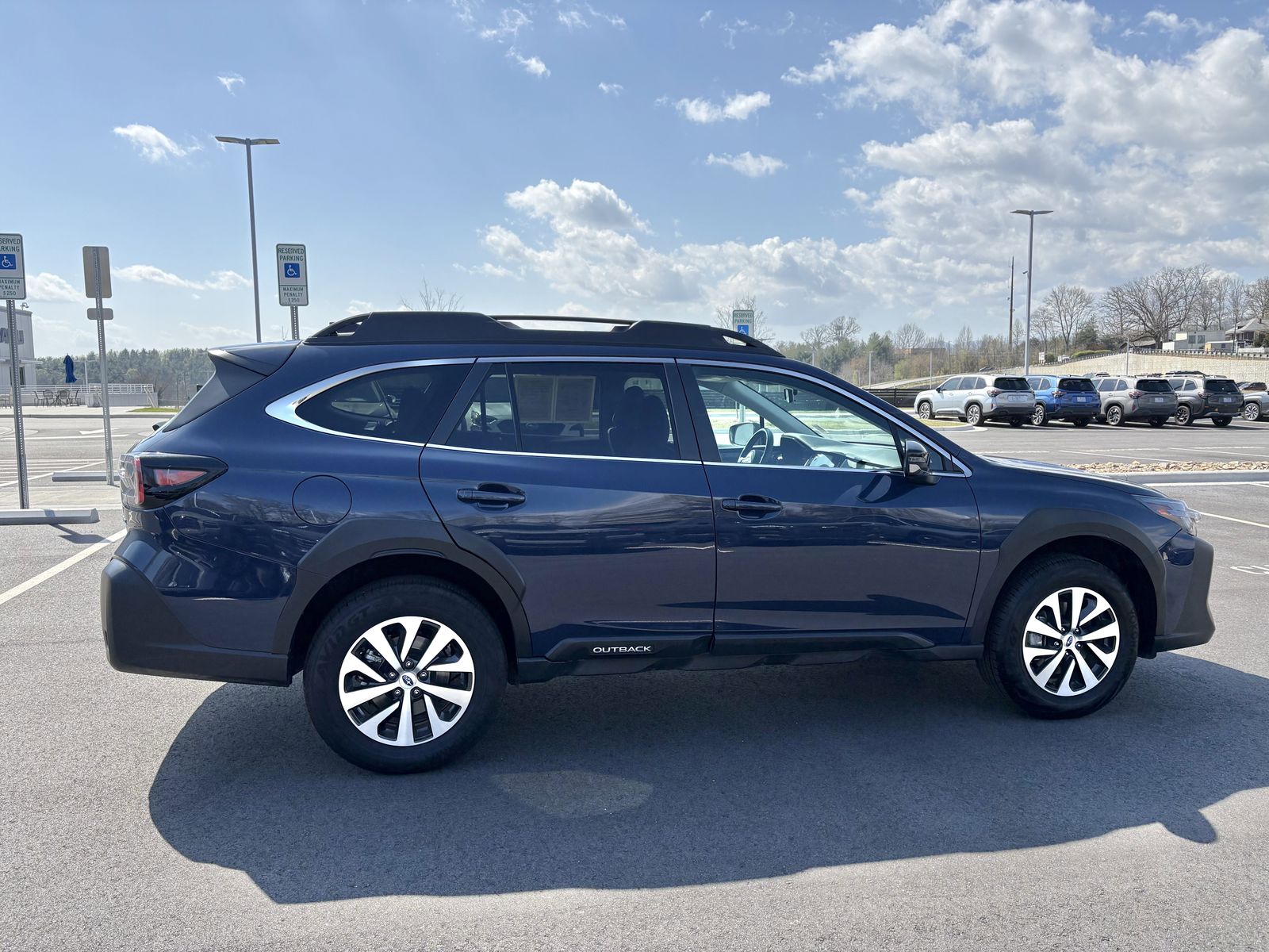 2025 Subaru Outback Premium - Photo 8