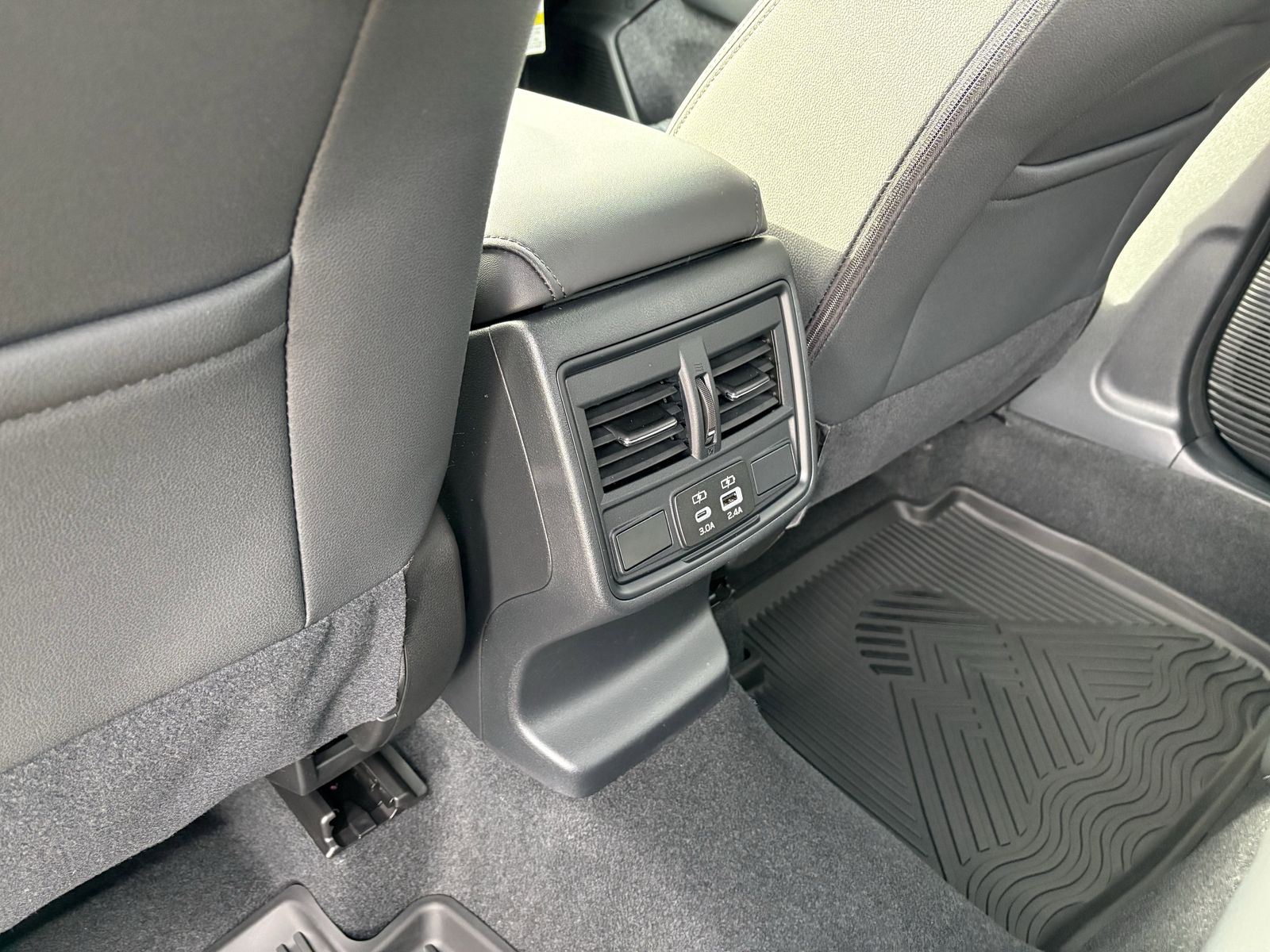 2026 Subaru Outback Premium - Photo 32