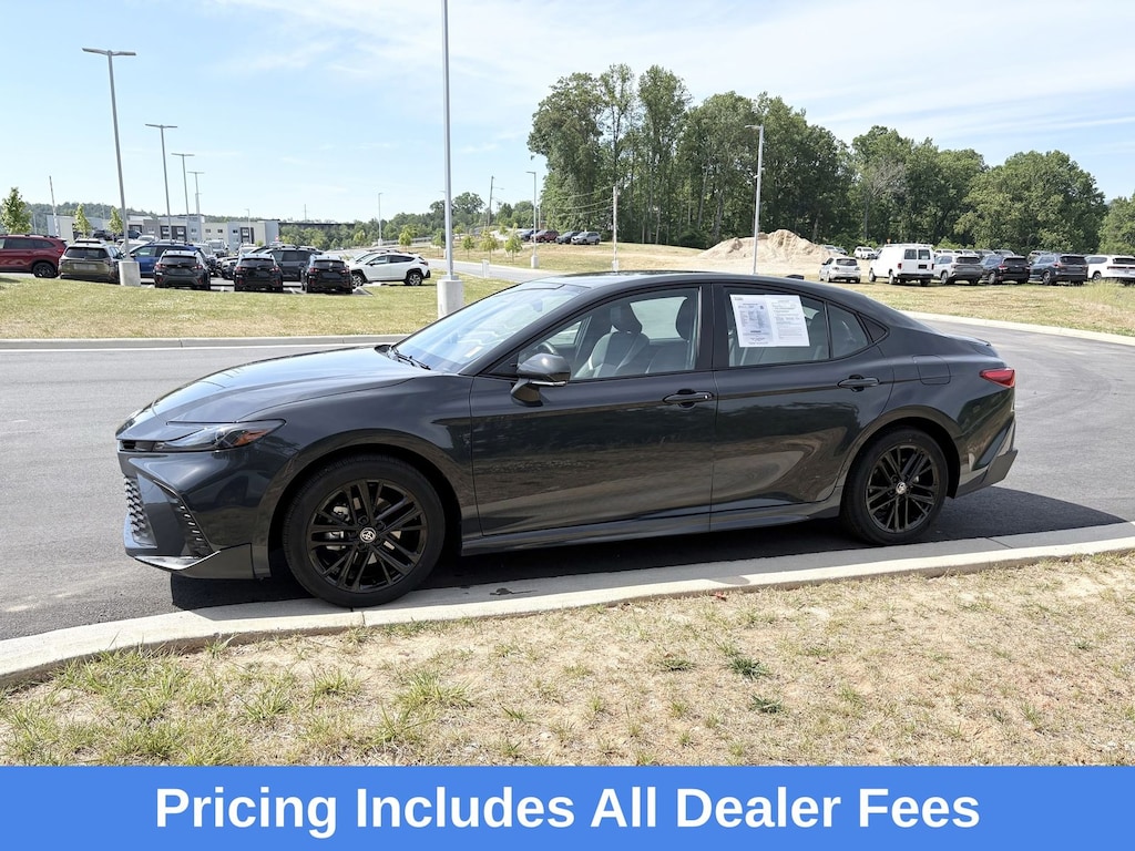 Used 2025 Toyota Camry SE Sedan
