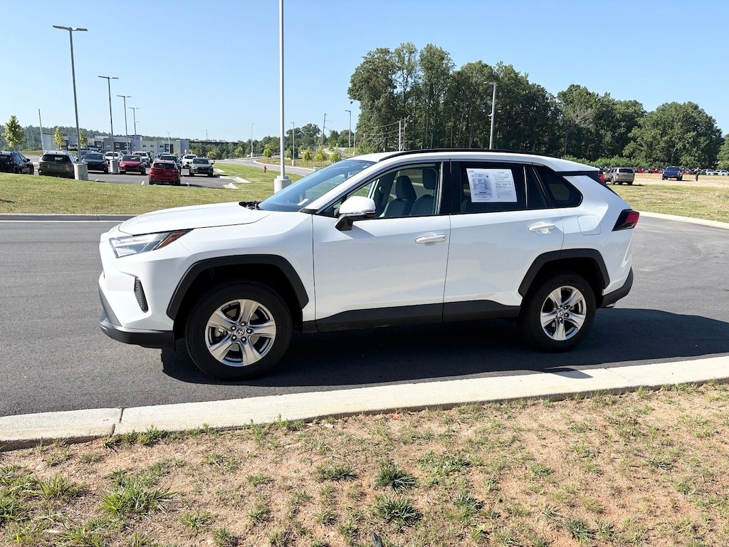 Used 2022 Toyota RAV4 XLE SUV