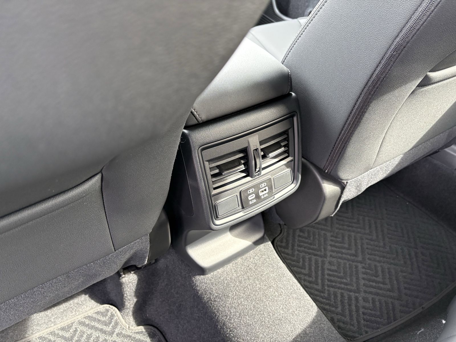 2026 Subaru Outback Premium - Photo 32