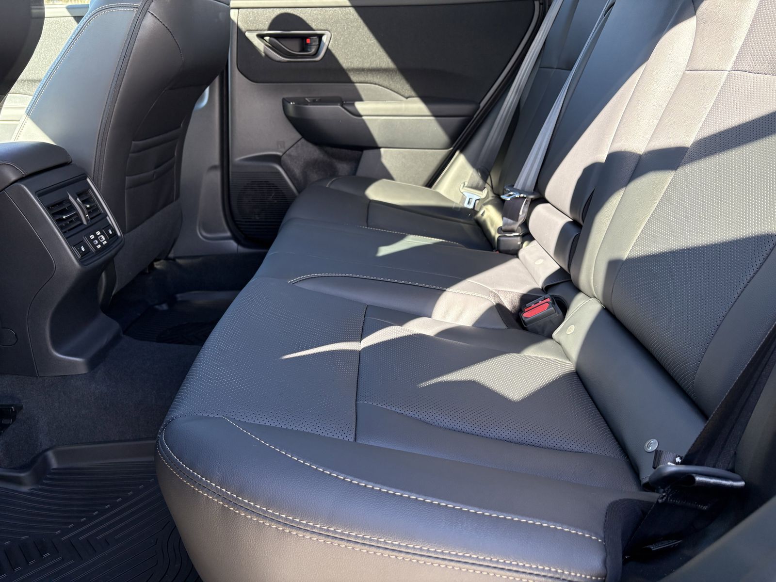 2026 Subaru Outback Limited - Photo 34