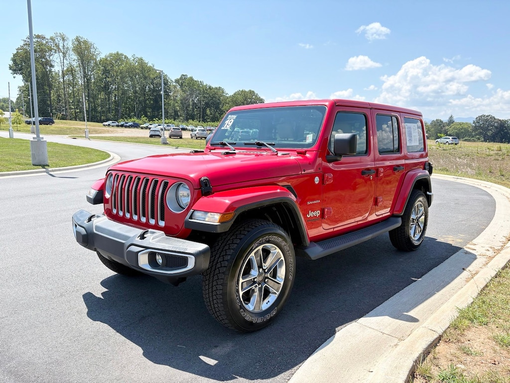 Used 2019 Jeep Wrangler Unlimited Sahara SUV