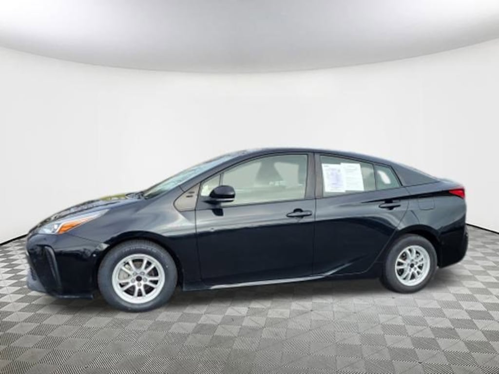 Used 2022 Toyota Prius L Eco L Eco