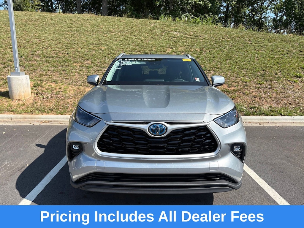 Used 2023 Toyota Highlander Hybrid XLE SUV