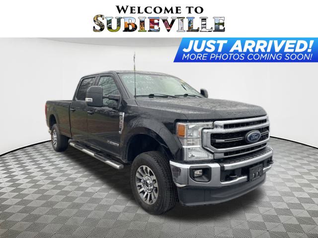 2022 Ford F-350 Super Duty Lariat's photo