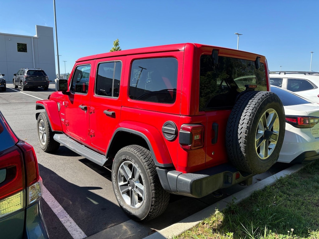 Used 2019 Jeep Wrangler Unlimited Sahara SUV