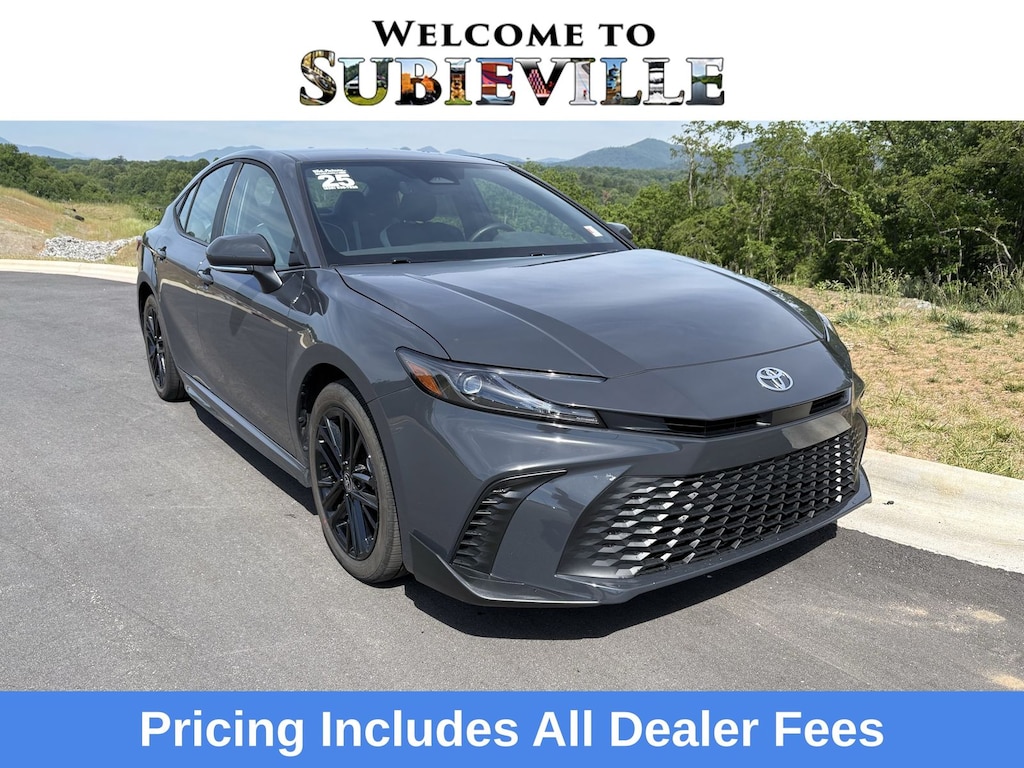 Used 2025 Toyota Camry SE Sedan