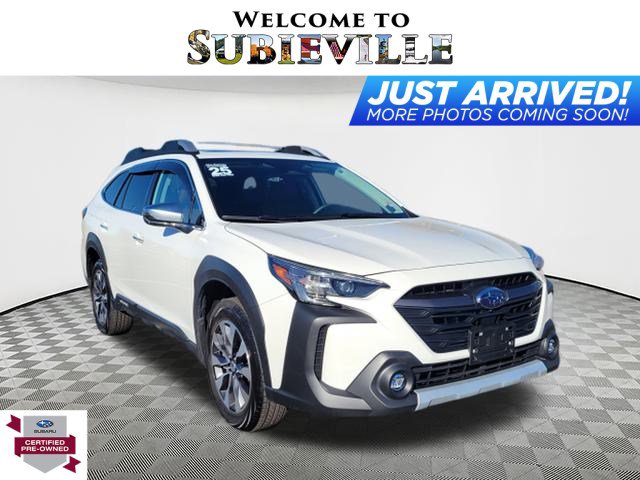 2025 Subaru Outback Touring's photo
