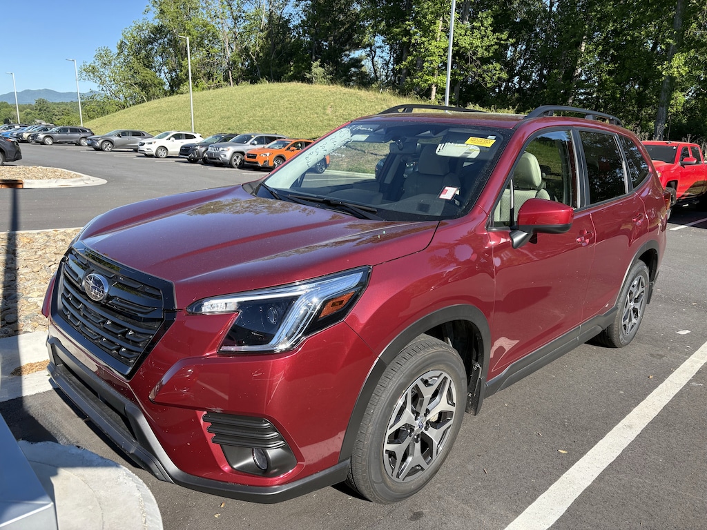 Certified 2023 Subaru Forester Premium Premium CVT