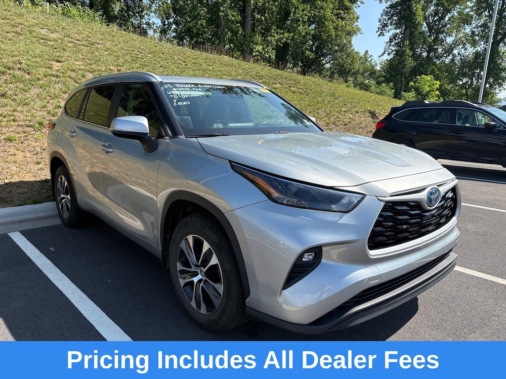 Used 2023 Toyota Highlander Hybrid XLE SUV