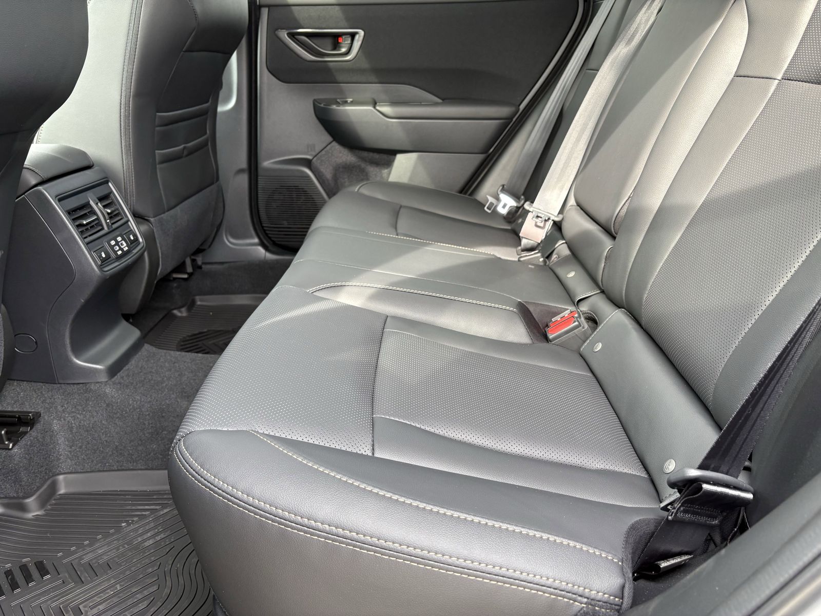 2026 Subaru Outback Limited - Photo 34