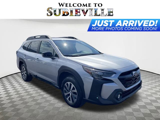 2025 Subaru Outback Premium's photo