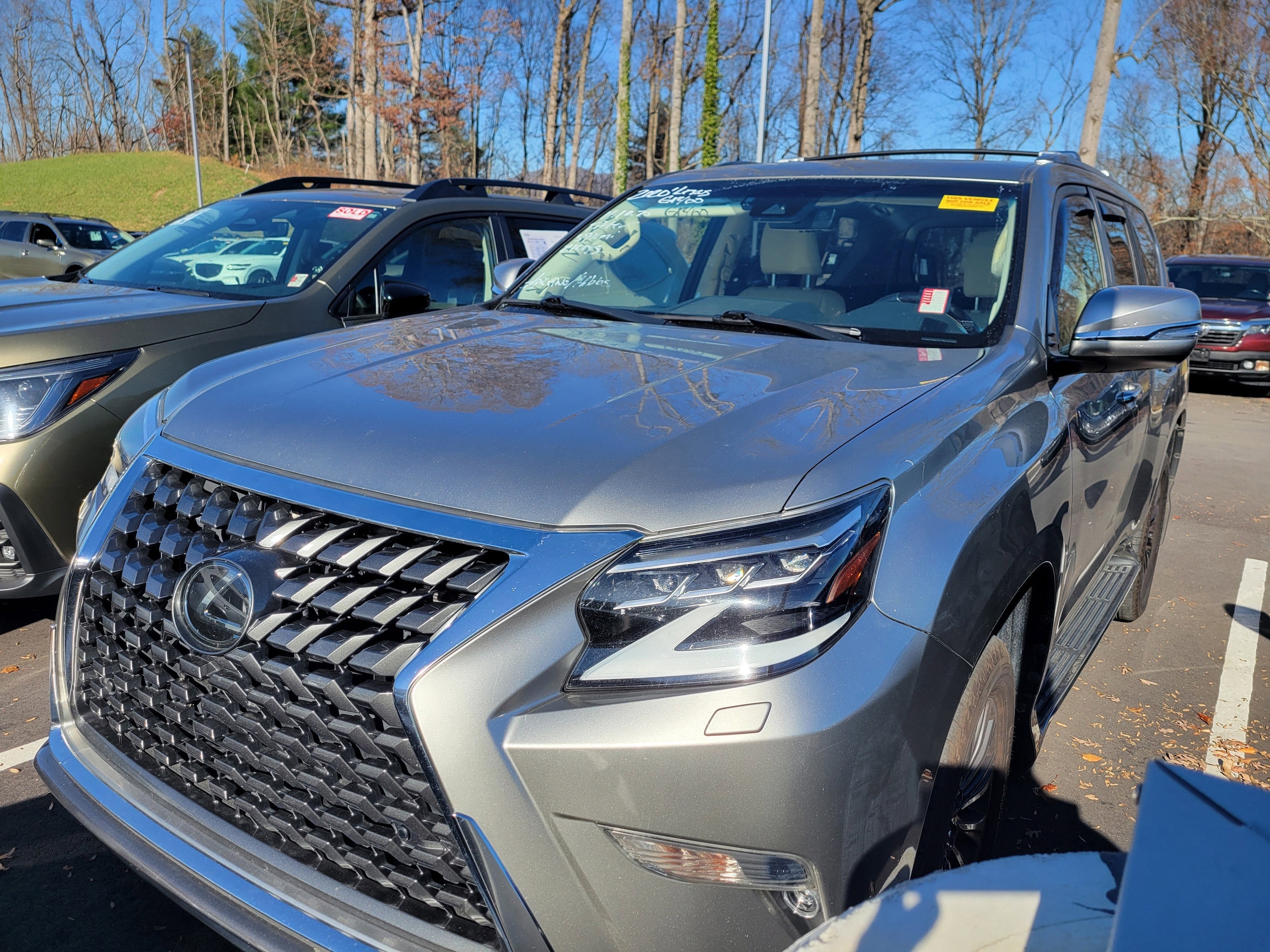 2019 Lexus UX 250h Premium F SPORT photo 3