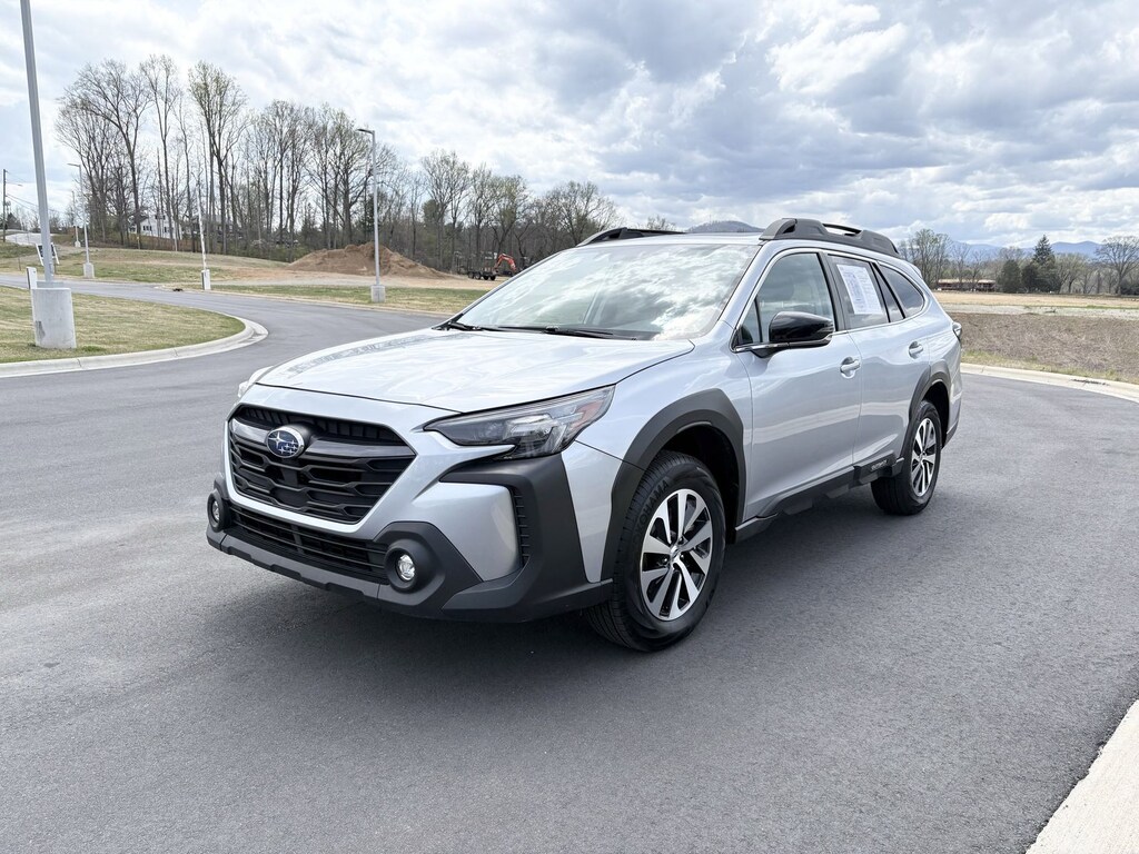 Used 2025 Subaru Outback Premium SUV