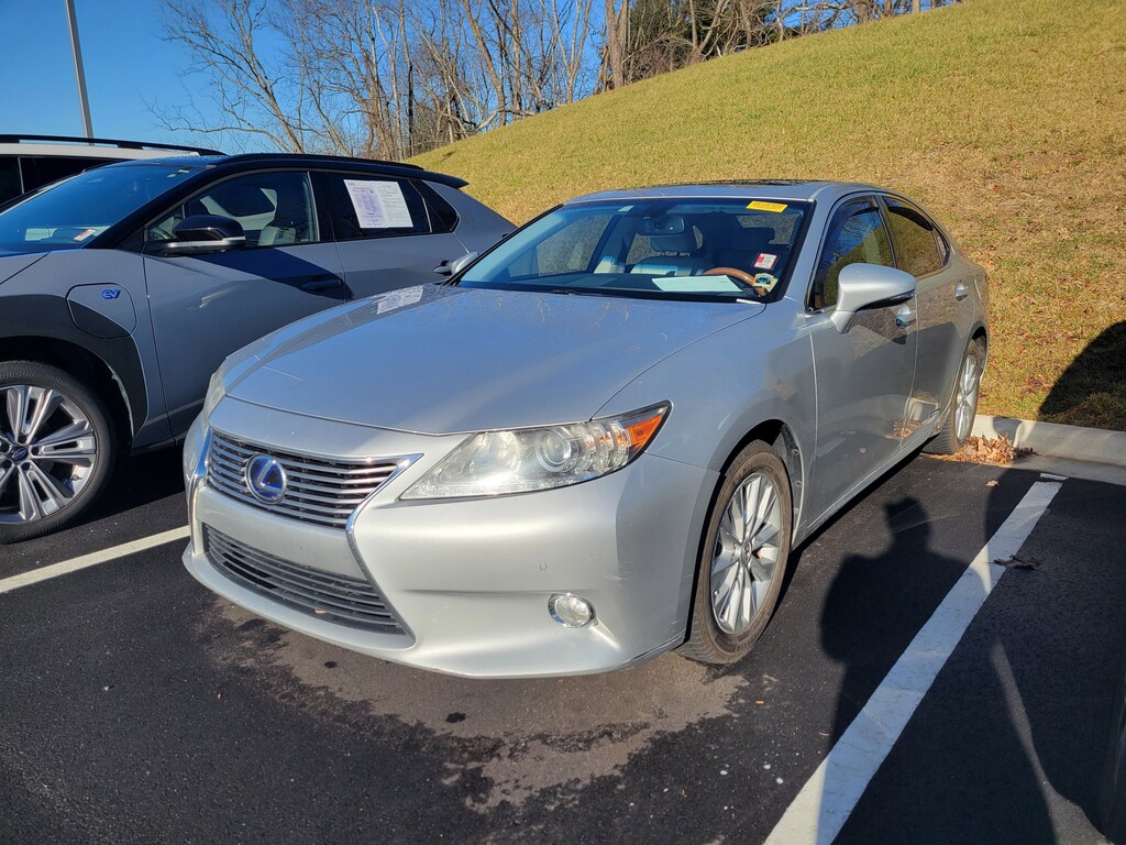 Used 2013 Lexus ES 300h Hybrid Sedan