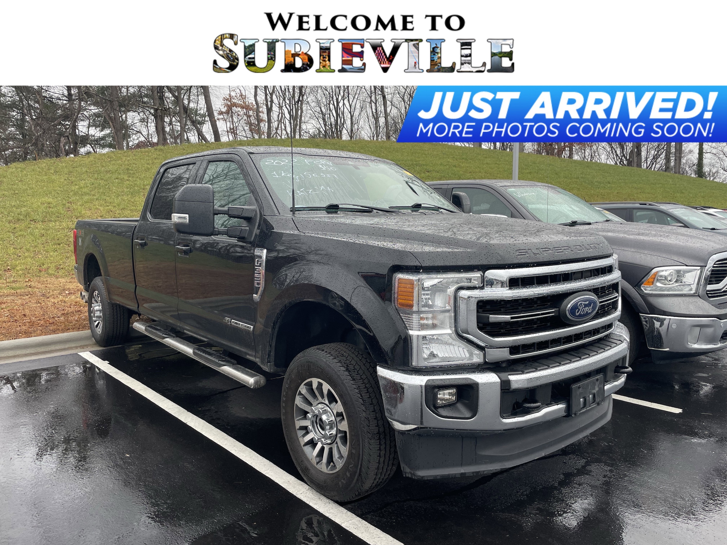 2022 Ford F-350 Super Duty Lariat's photo