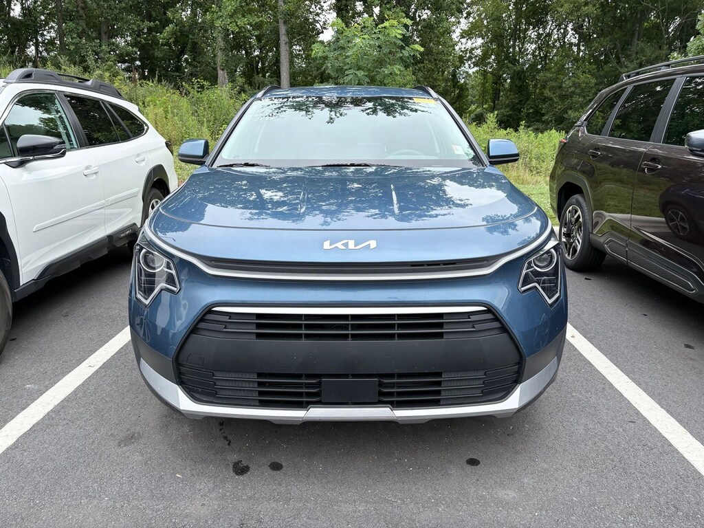 Used 2025 Kia Niro EX SUV