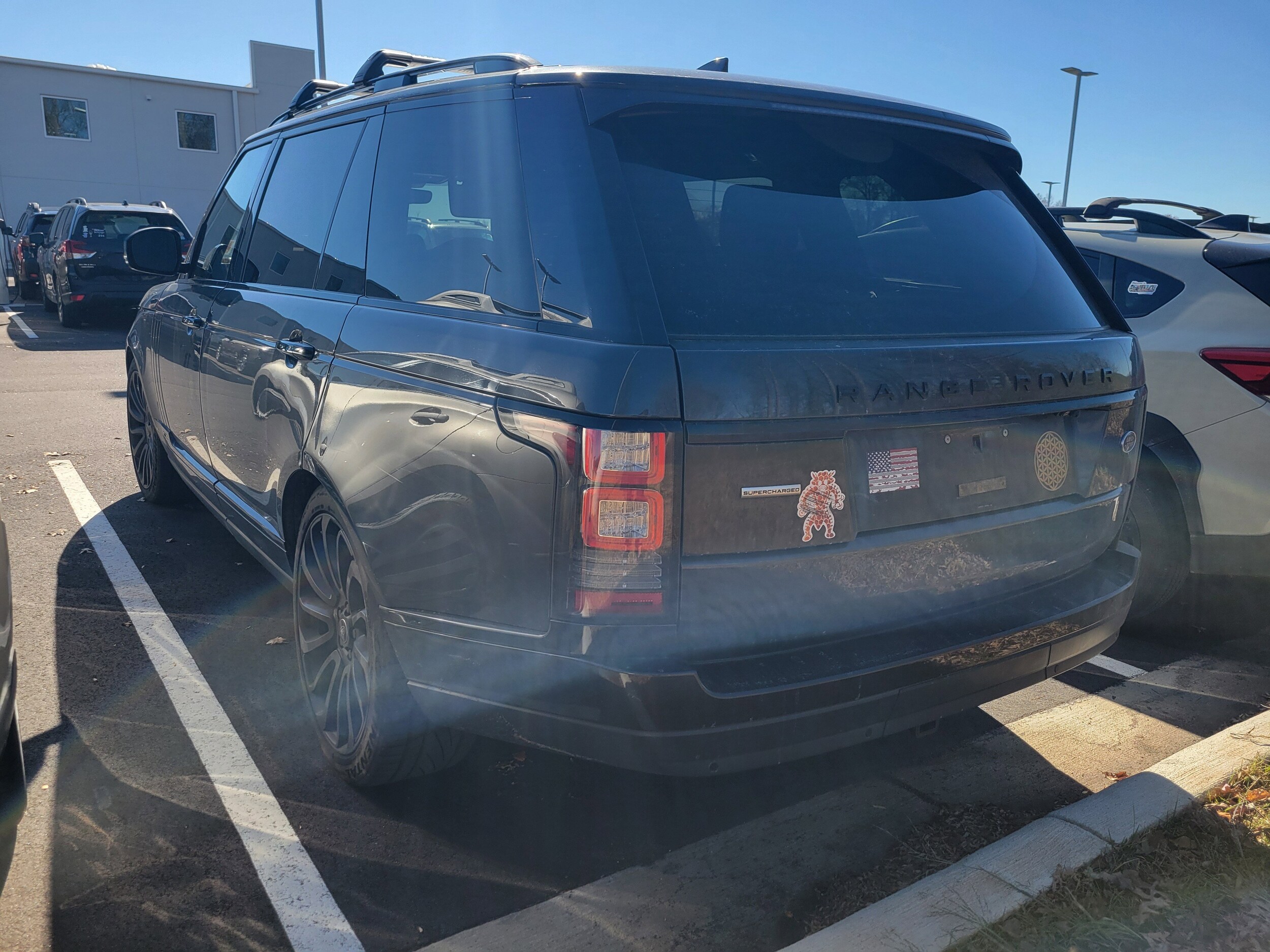 2017 Land Rover Range Rover Supercharged LWB photo 4