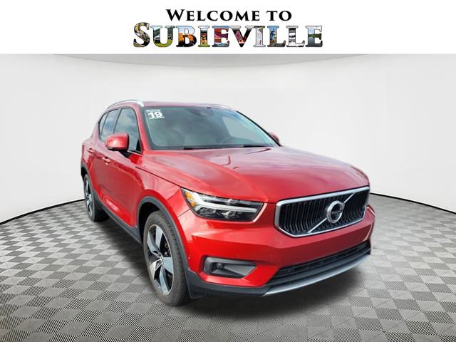 2019 Volvo XC40 Momentum's photo