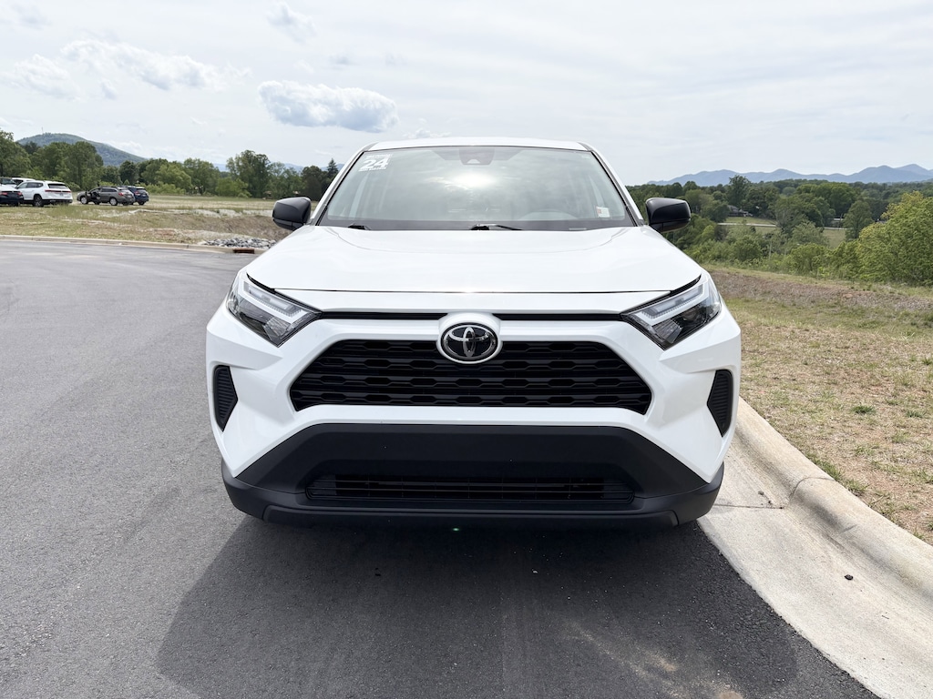Used 2024 Toyota RAV4 LE LE FWD