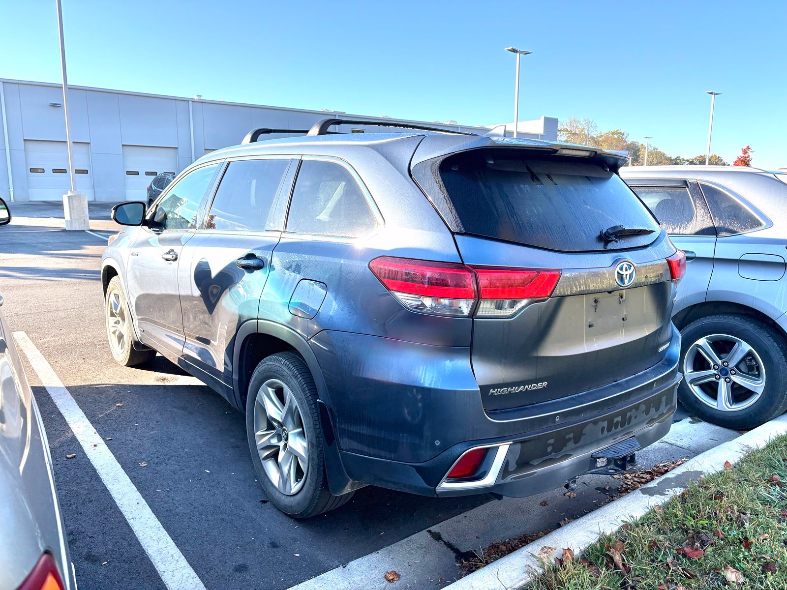 Used 2018 Toyota Highlander Hybrid Limited SUV