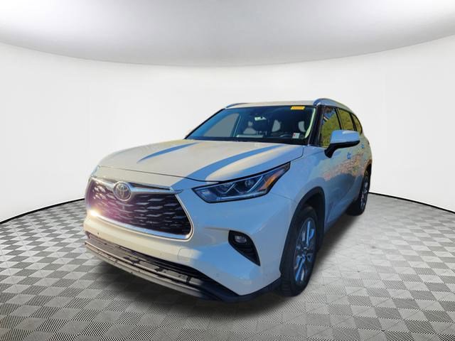 2021 Toyota Highlander Limited photo 3
