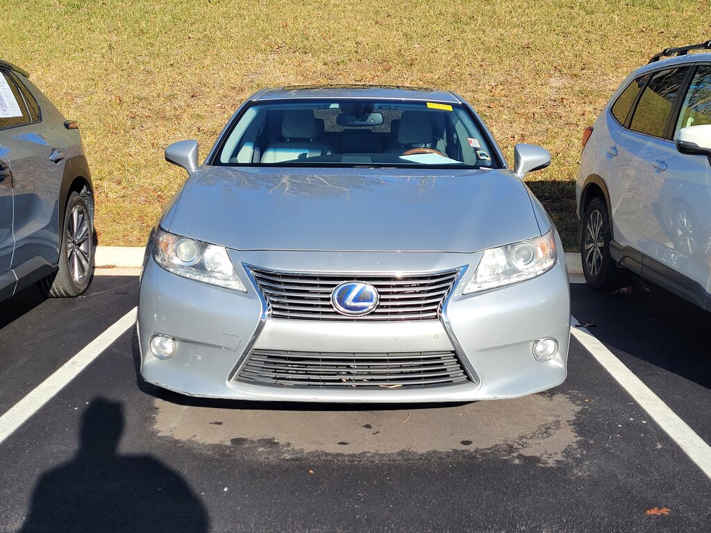 Used 2013 Lexus ES 300h Hybrid Sedan