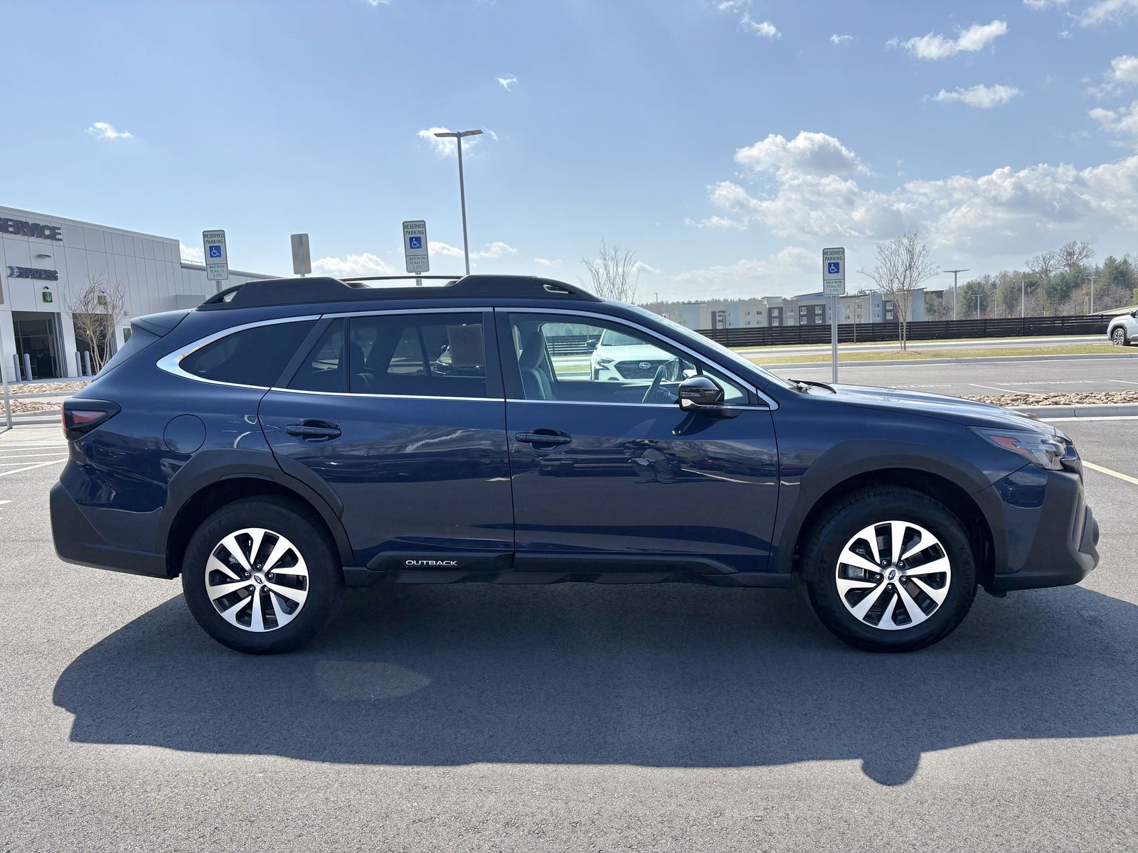 2025 Subaru Outback Premium - Photo 7
