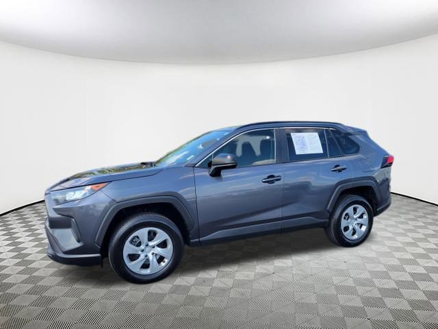 2019 Toyota RAV4 LE photo 4