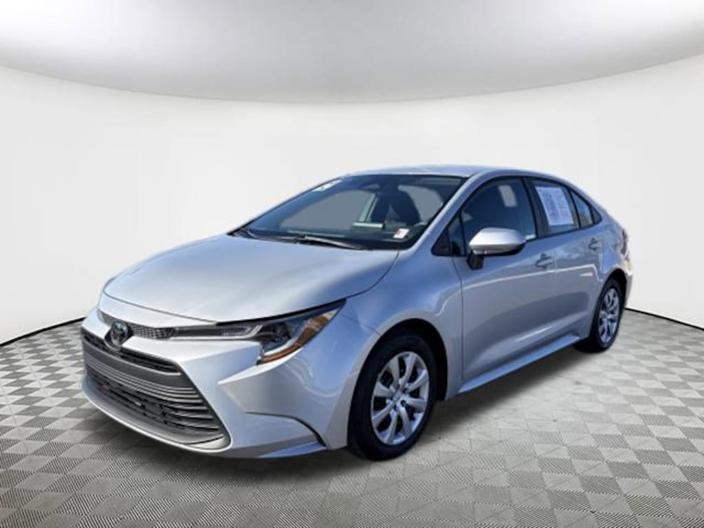 Used 2024 Toyota Corolla LE LE CVT