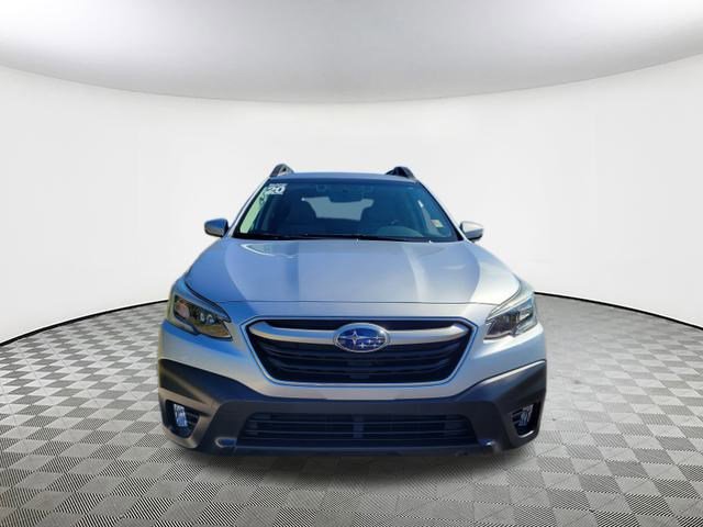 2020 Subaru Outback Premium photo 2