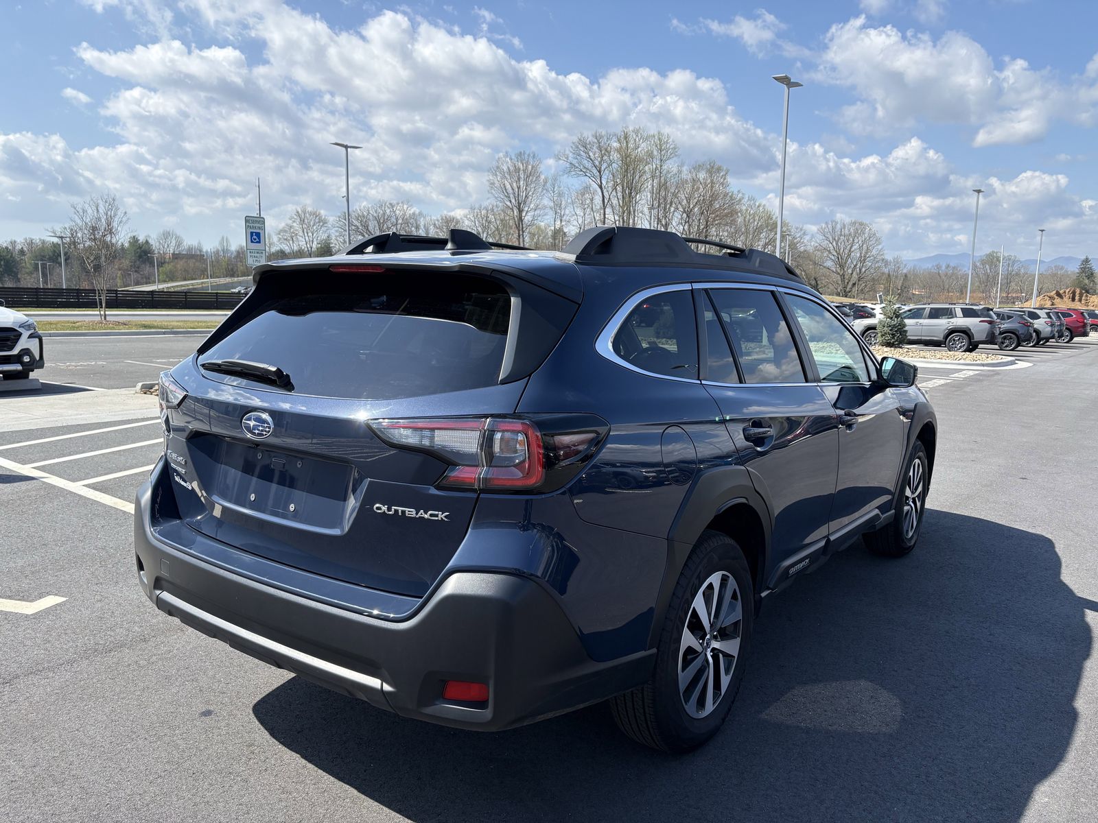 2025 Subaru Outback Premium - Photo 9
