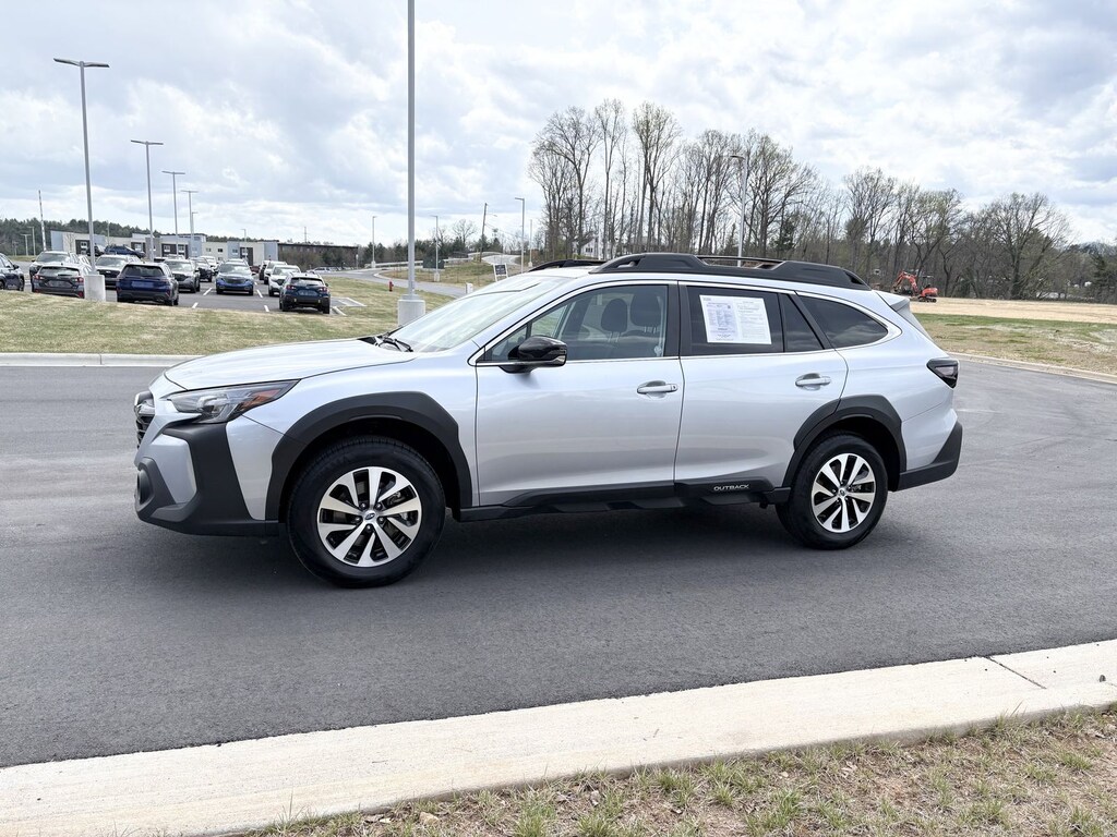 Used 2025 Subaru Outback Premium SUV