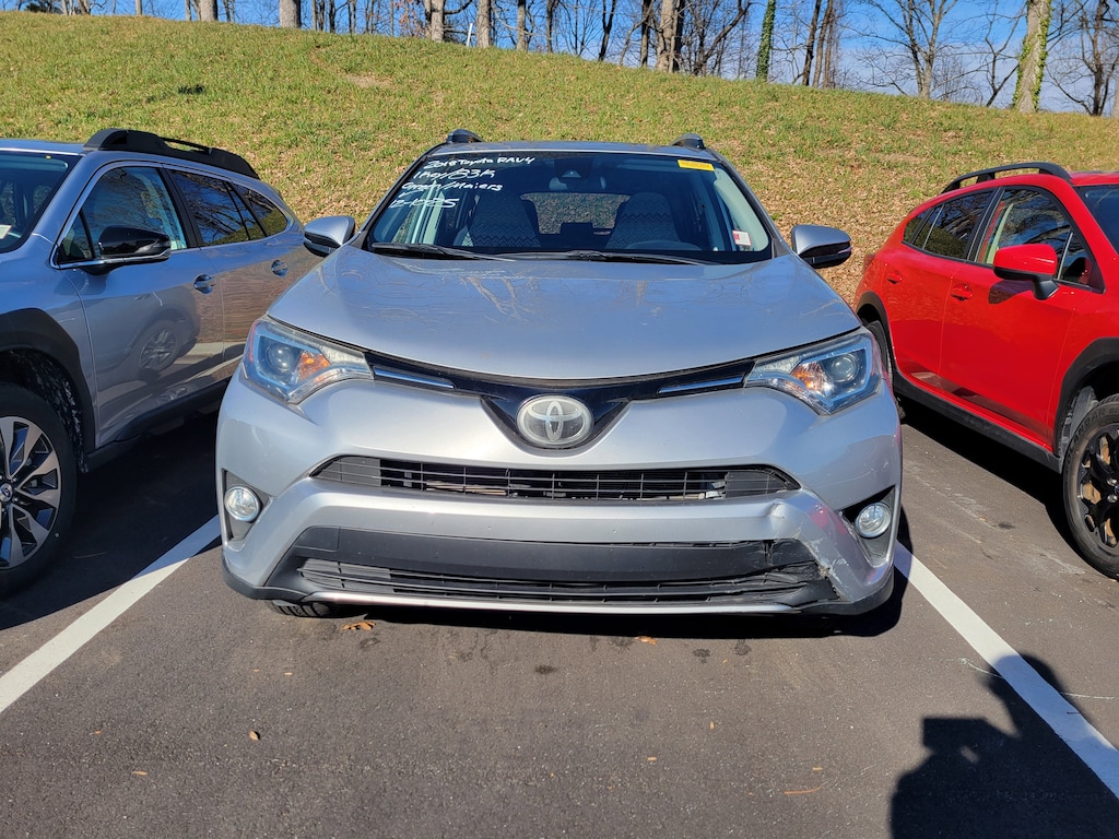 Used 2018 Toyota RAV4 XLE XLE AWD